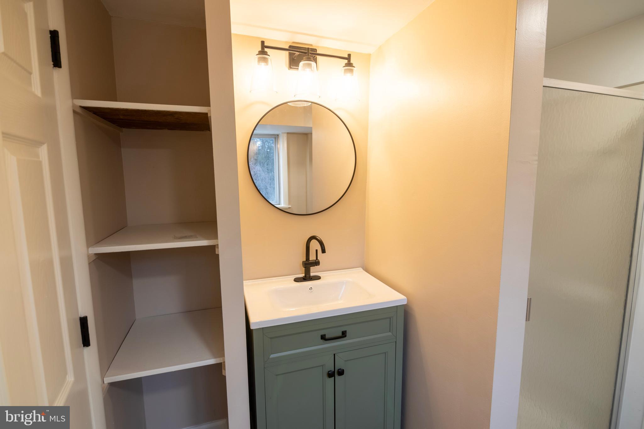 RED LION - Residential