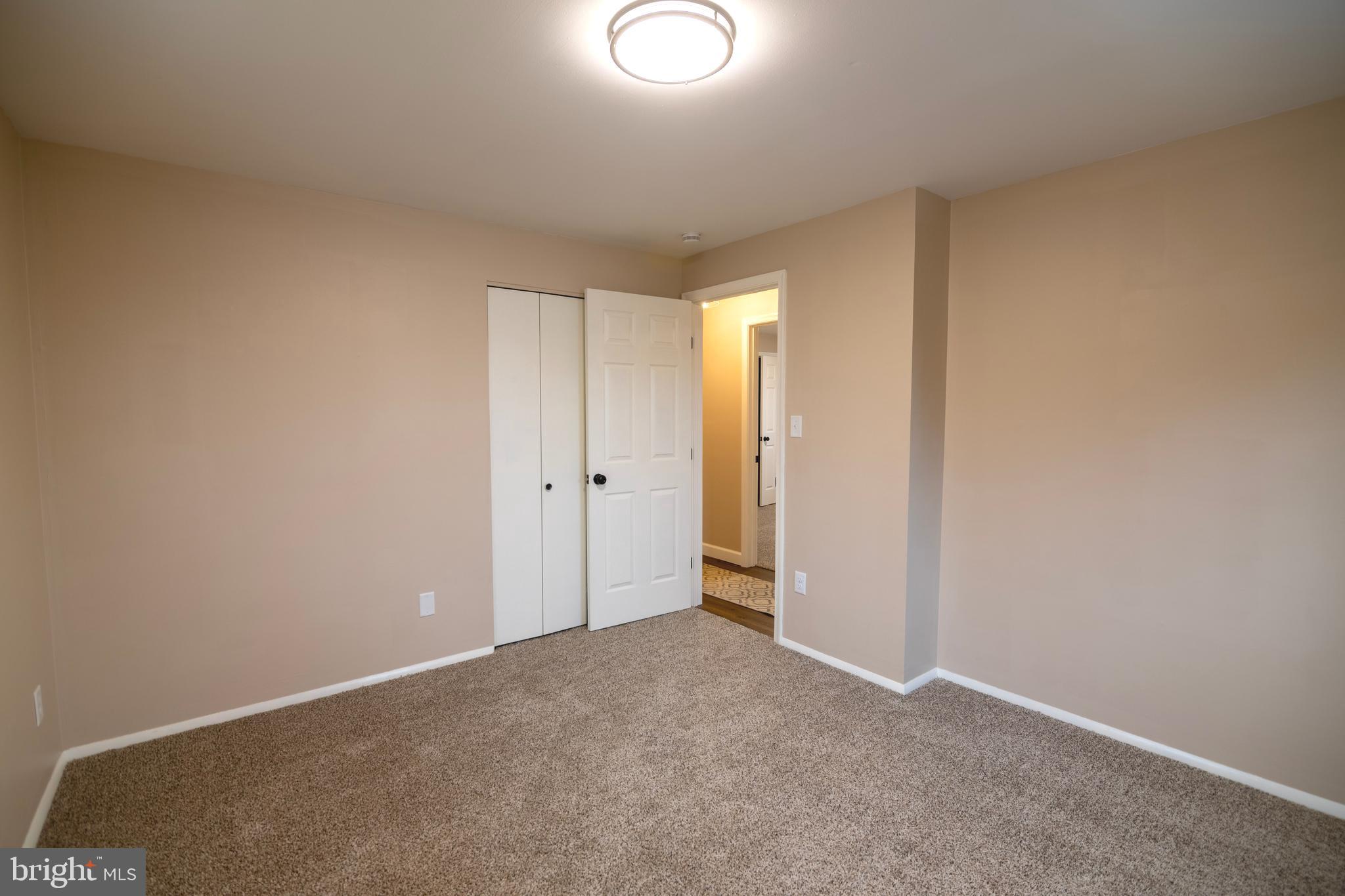 RED LION - Residential