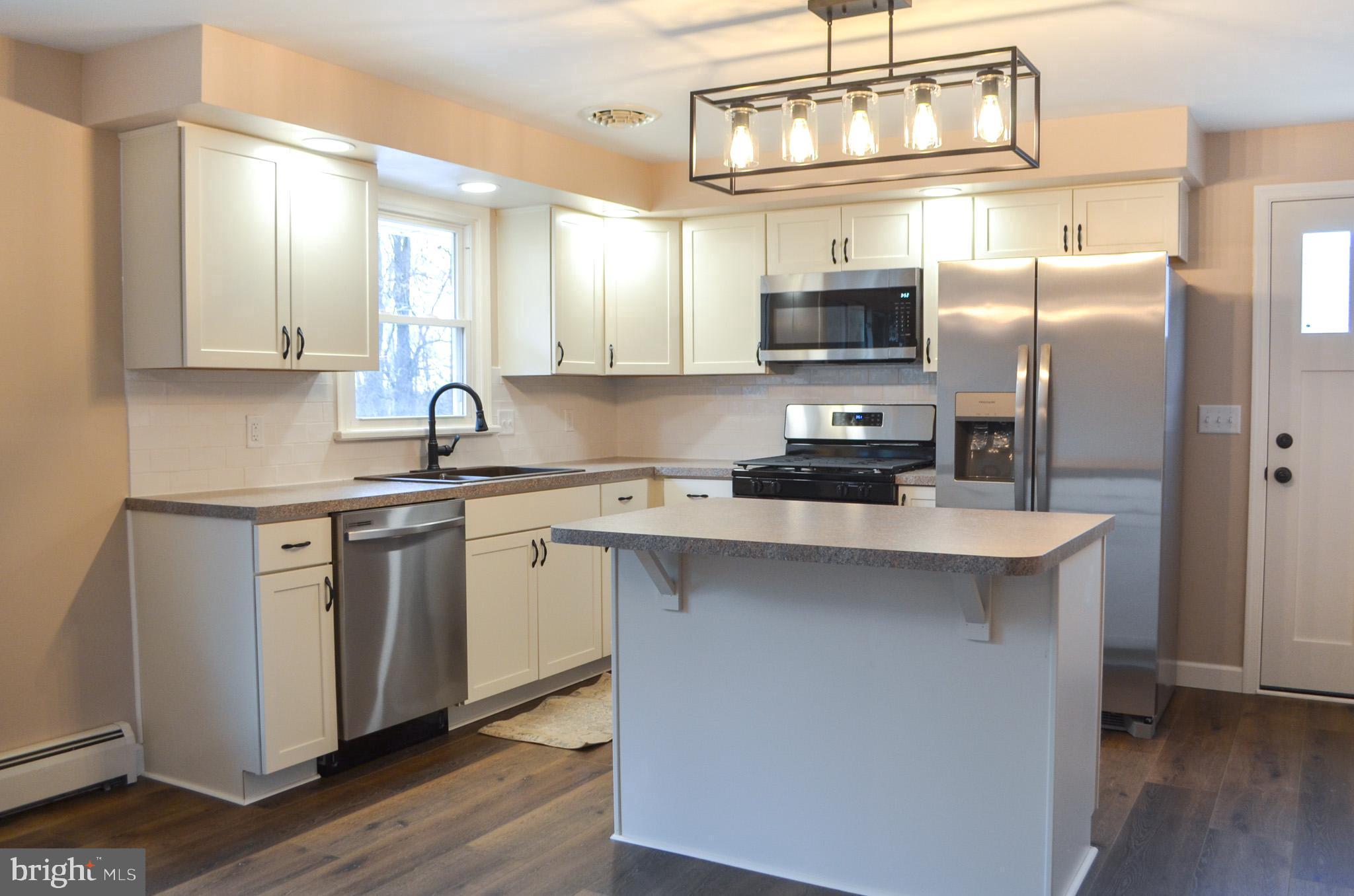 RED LION - Residential