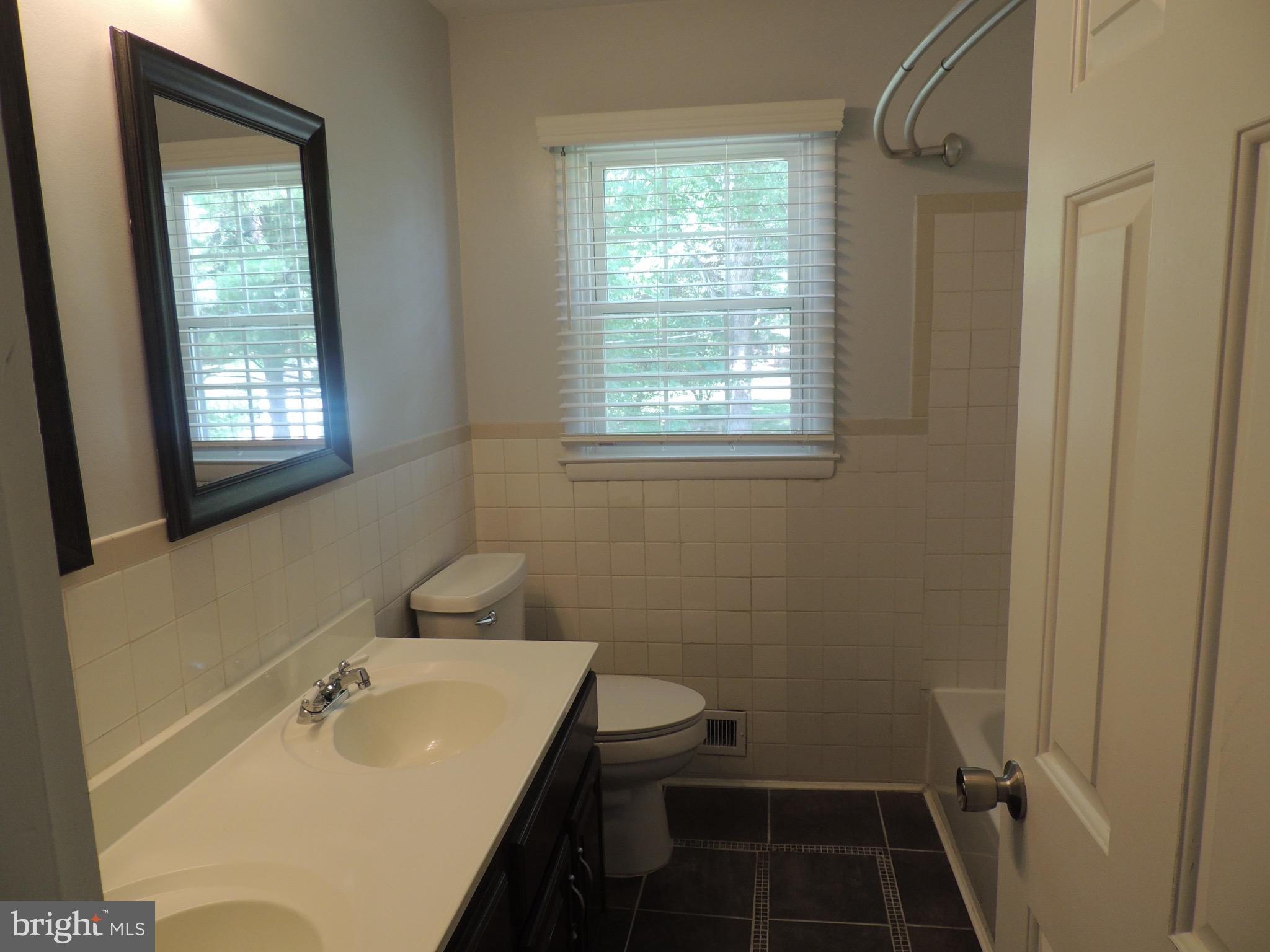 VALLEY MEDE - Residential Lease