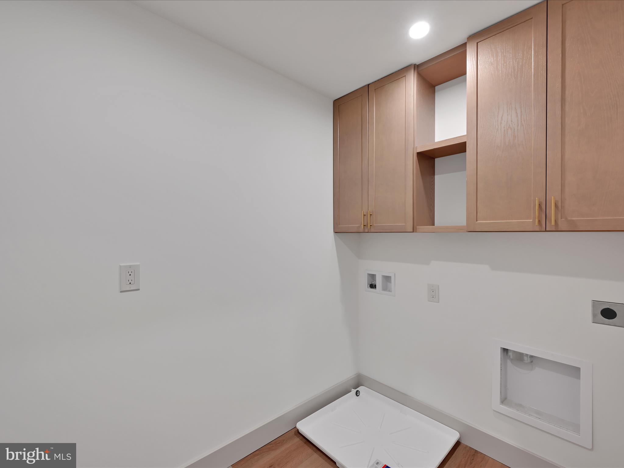 HAYDN MANOR - Residential