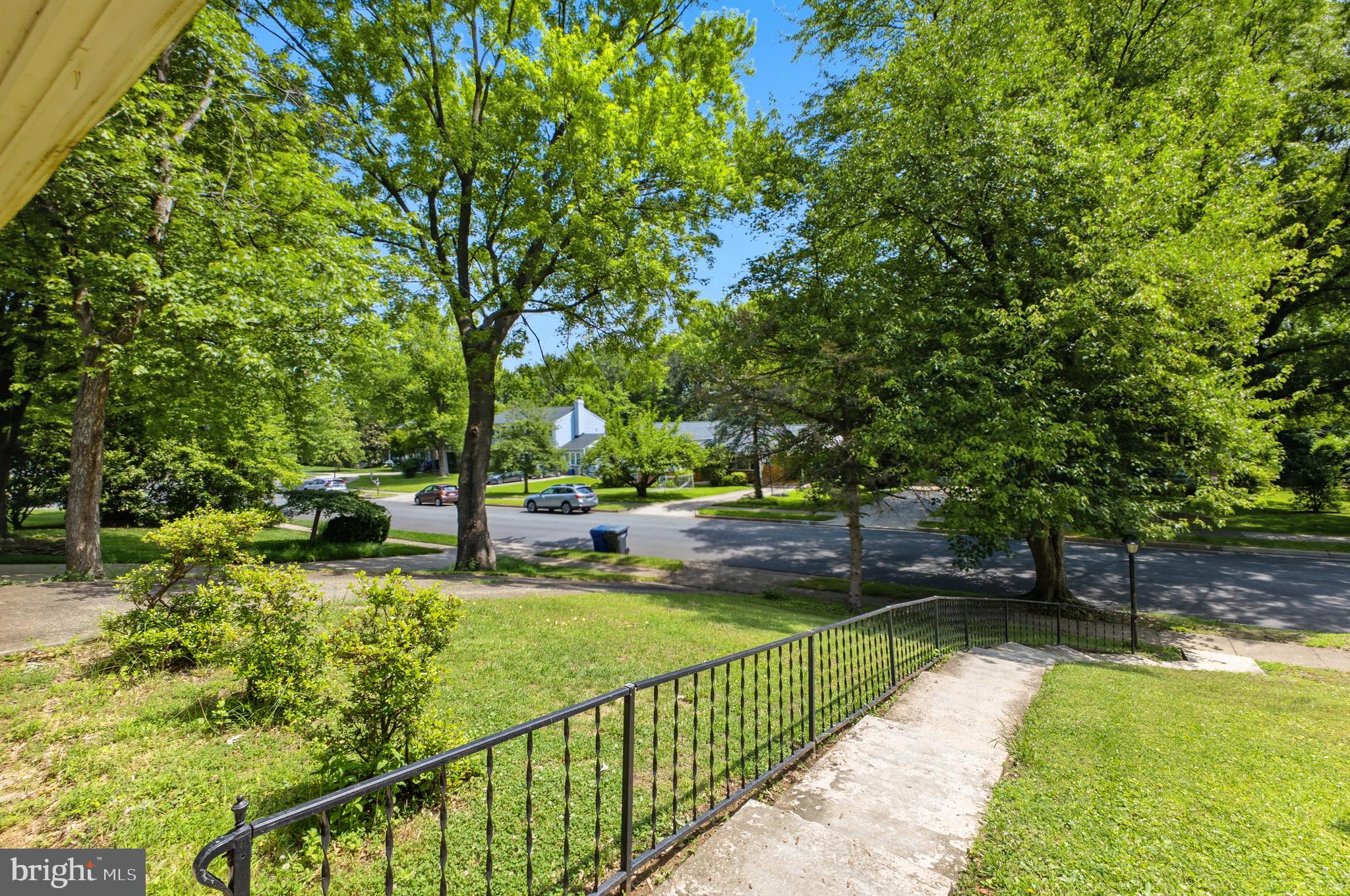1558 MARY ELLEN COURT