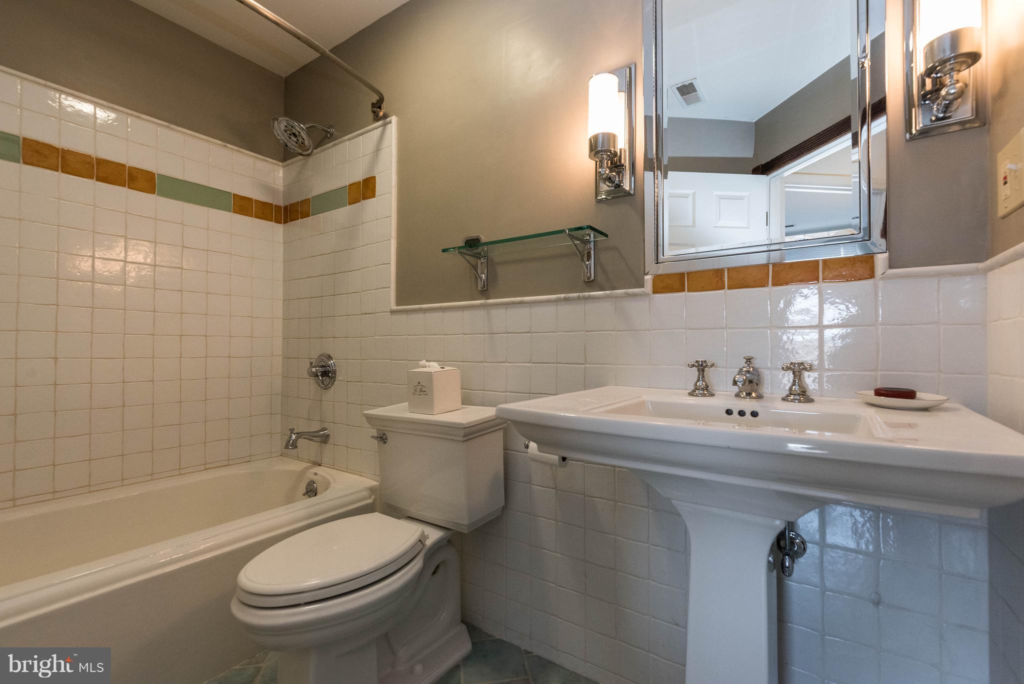 BCKGHM CND@OWGS MS NW TN - Residential