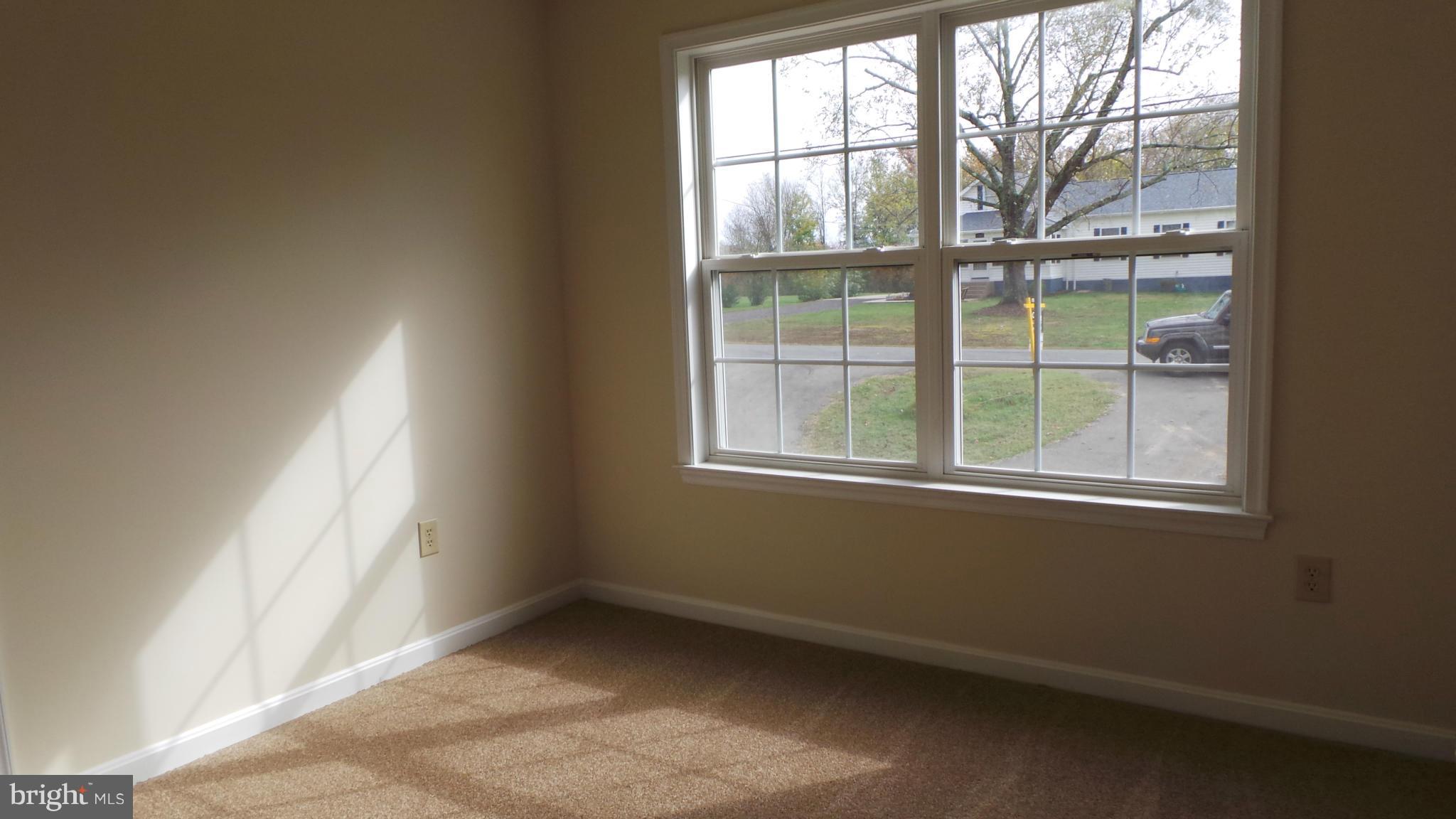 PRESIDENTIAL LAKES - Residential