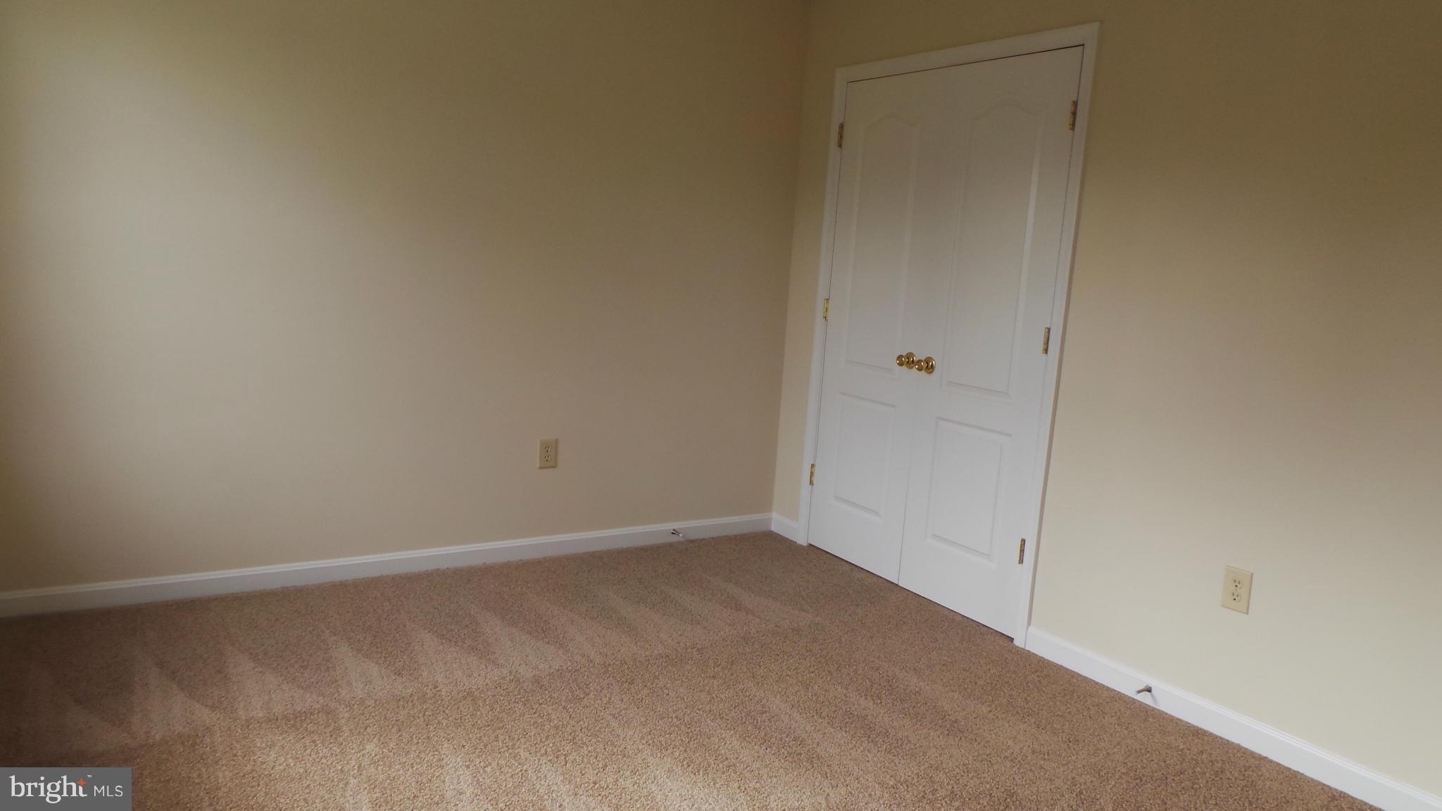 PRESIDENTIAL LAKES - Residential