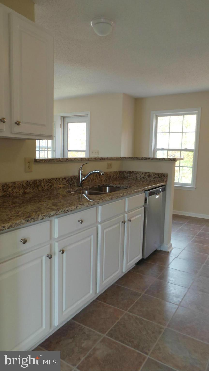 PRESIDENTIAL LAKES - Residential