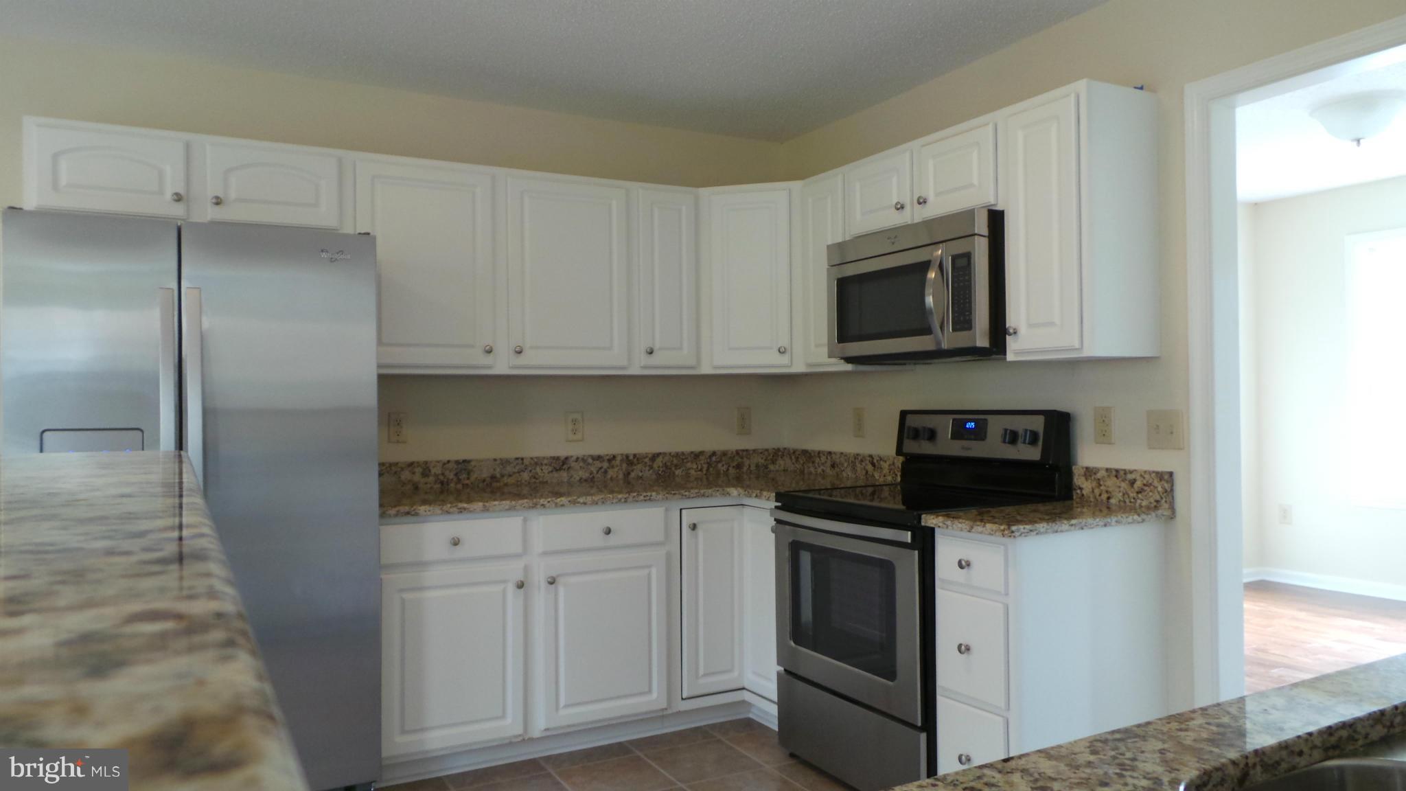 PRESIDENTIAL LAKES - Residential