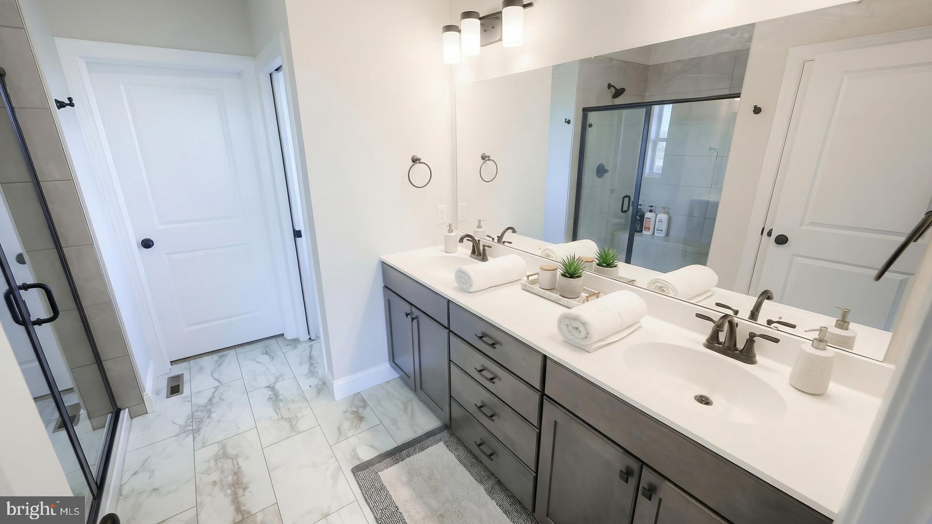 SOUTHGATE - Residential