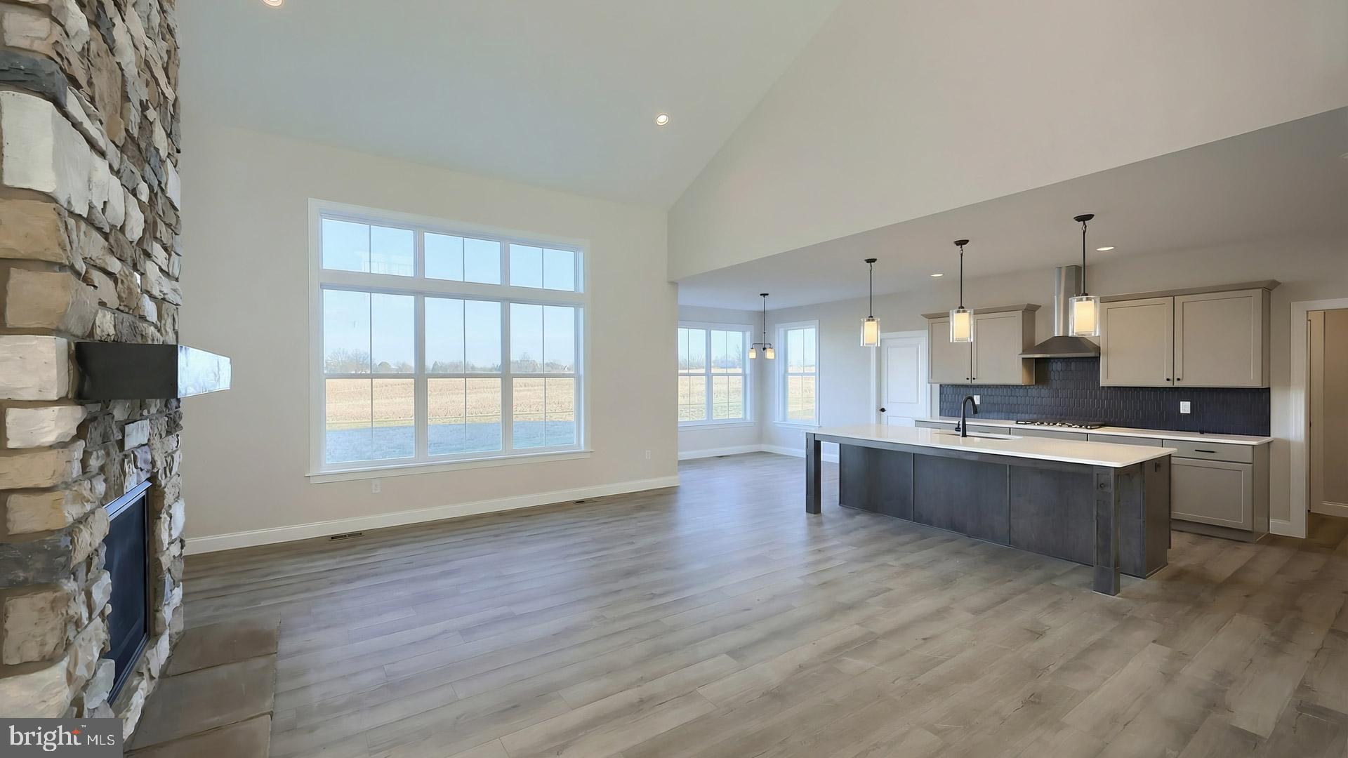 SOUTHGATE - Residential