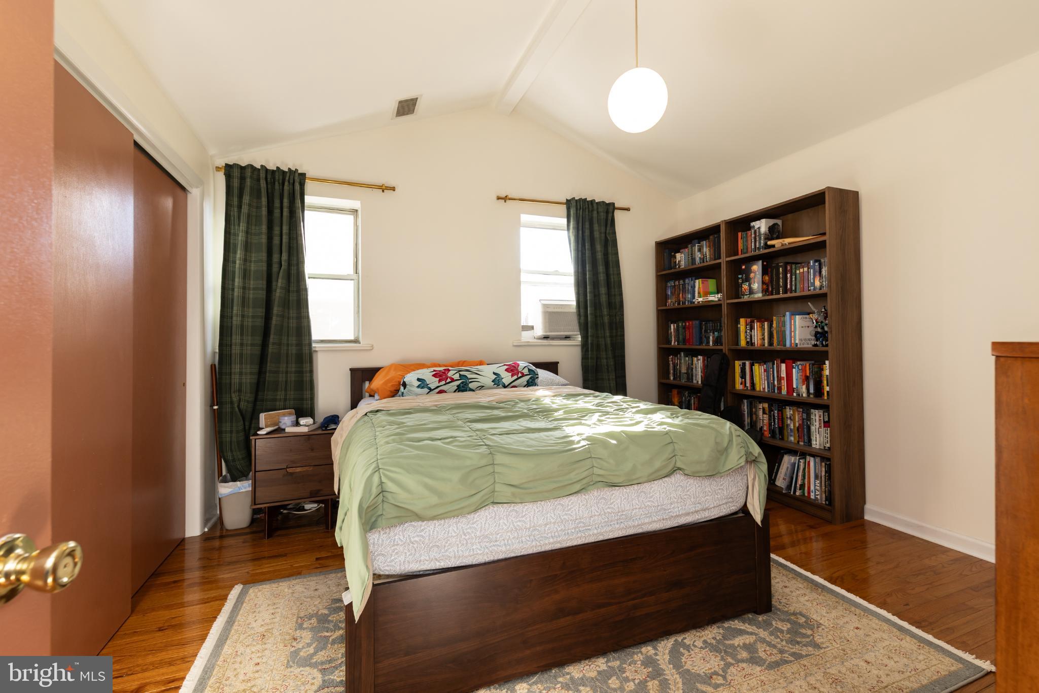 PASSYUNK SQUARE - Residential Income