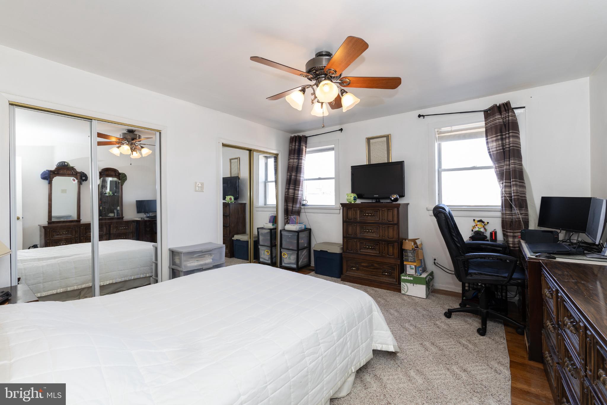 PASSYUNK SQUARE - Residential Income