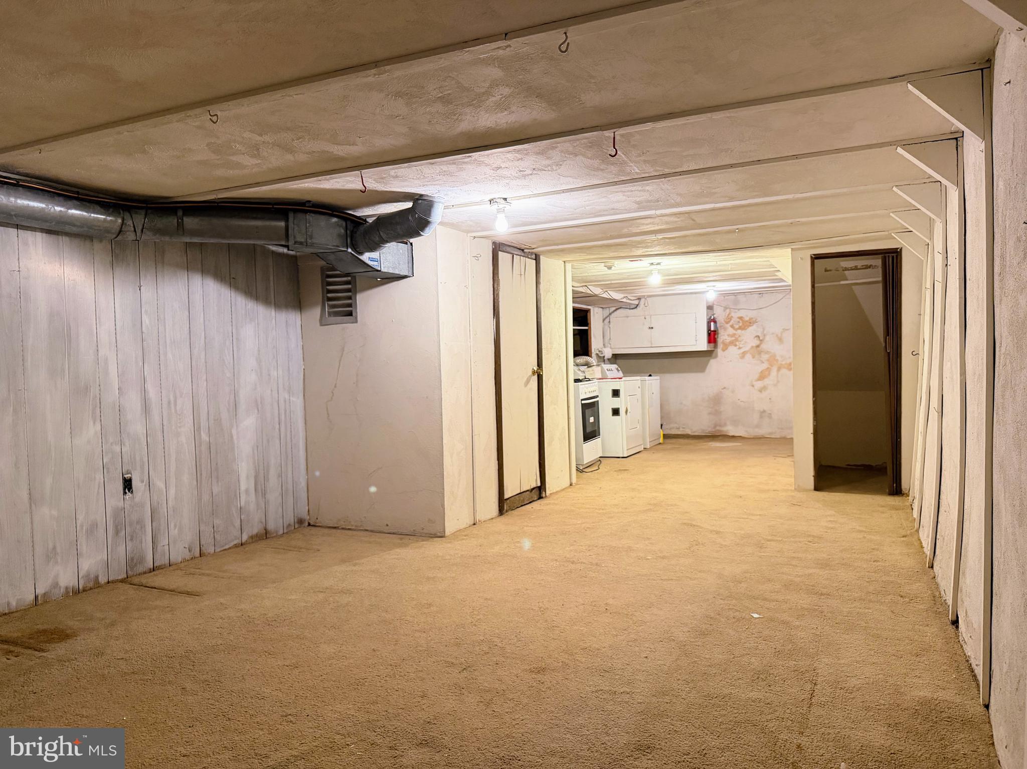 PASSYUNK SQUARE - Residential Income