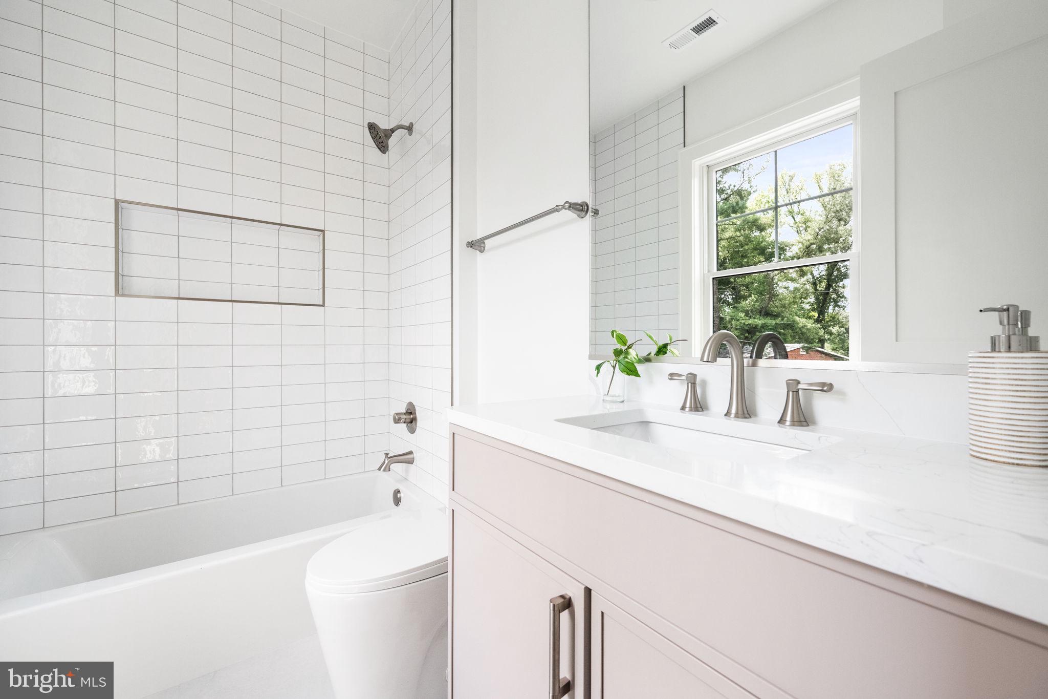 ROCK CREEK ESTATES - Residential