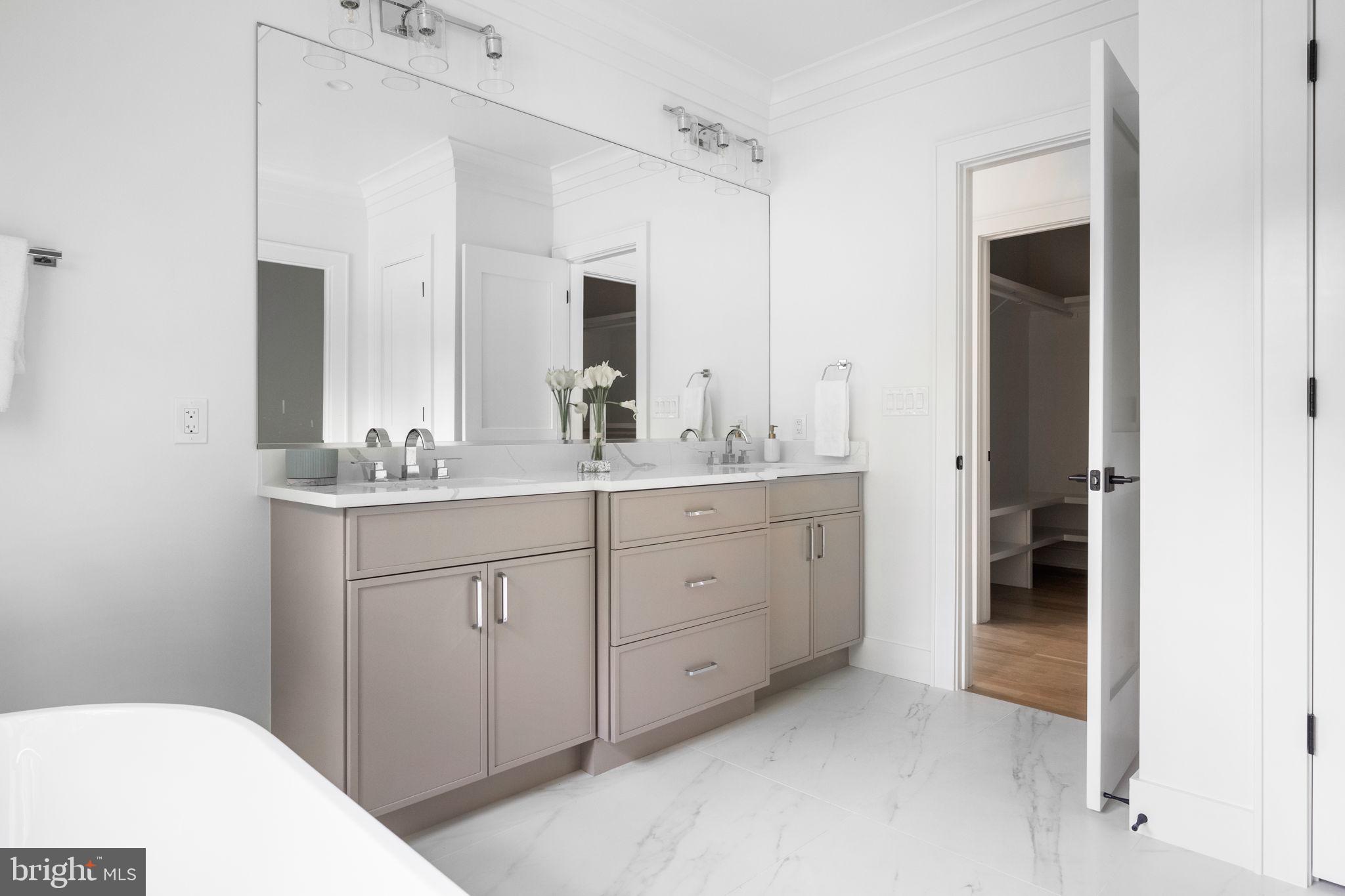 ROCK CREEK ESTATES - Residential