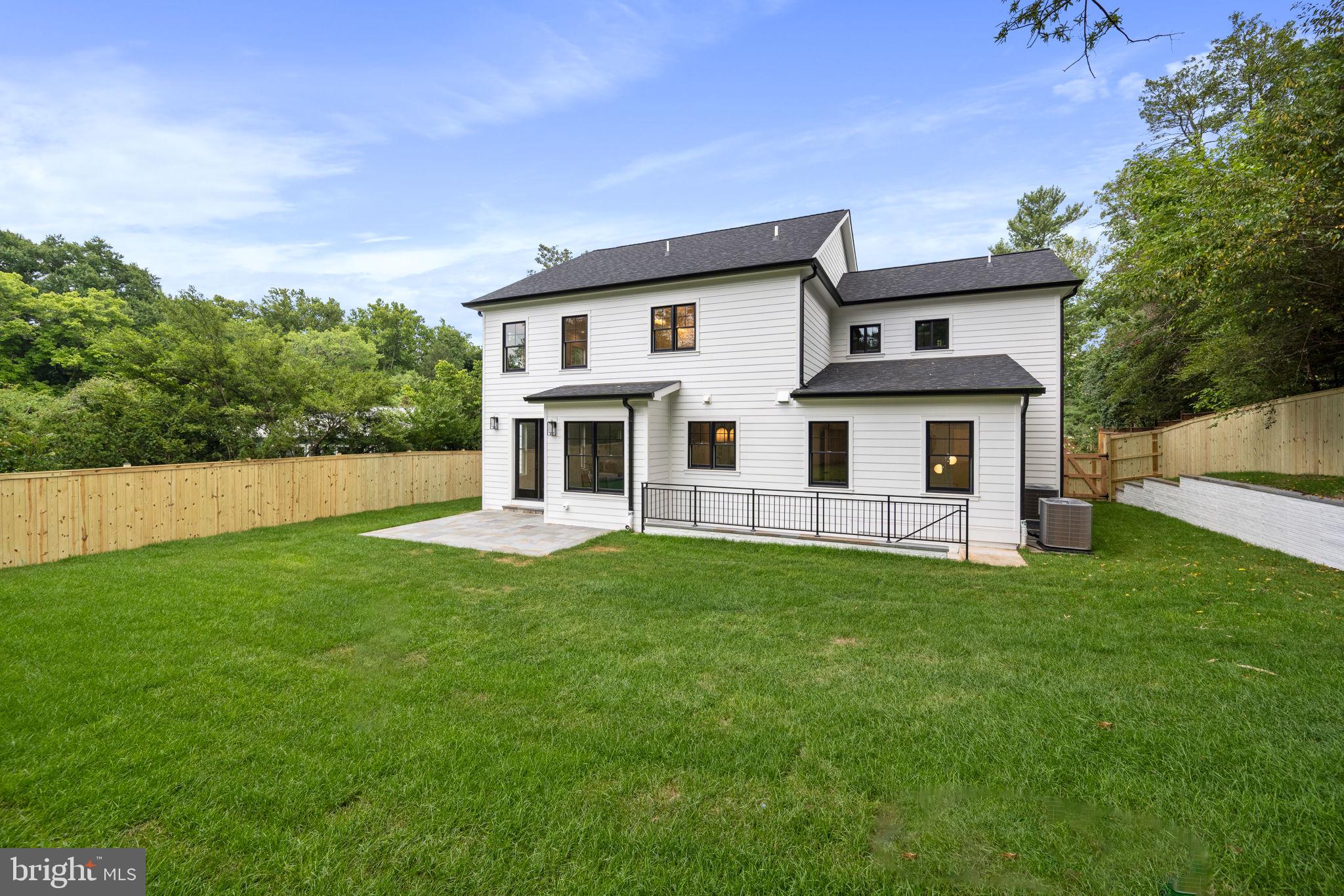 ROCK CREEK ESTATES - Residential