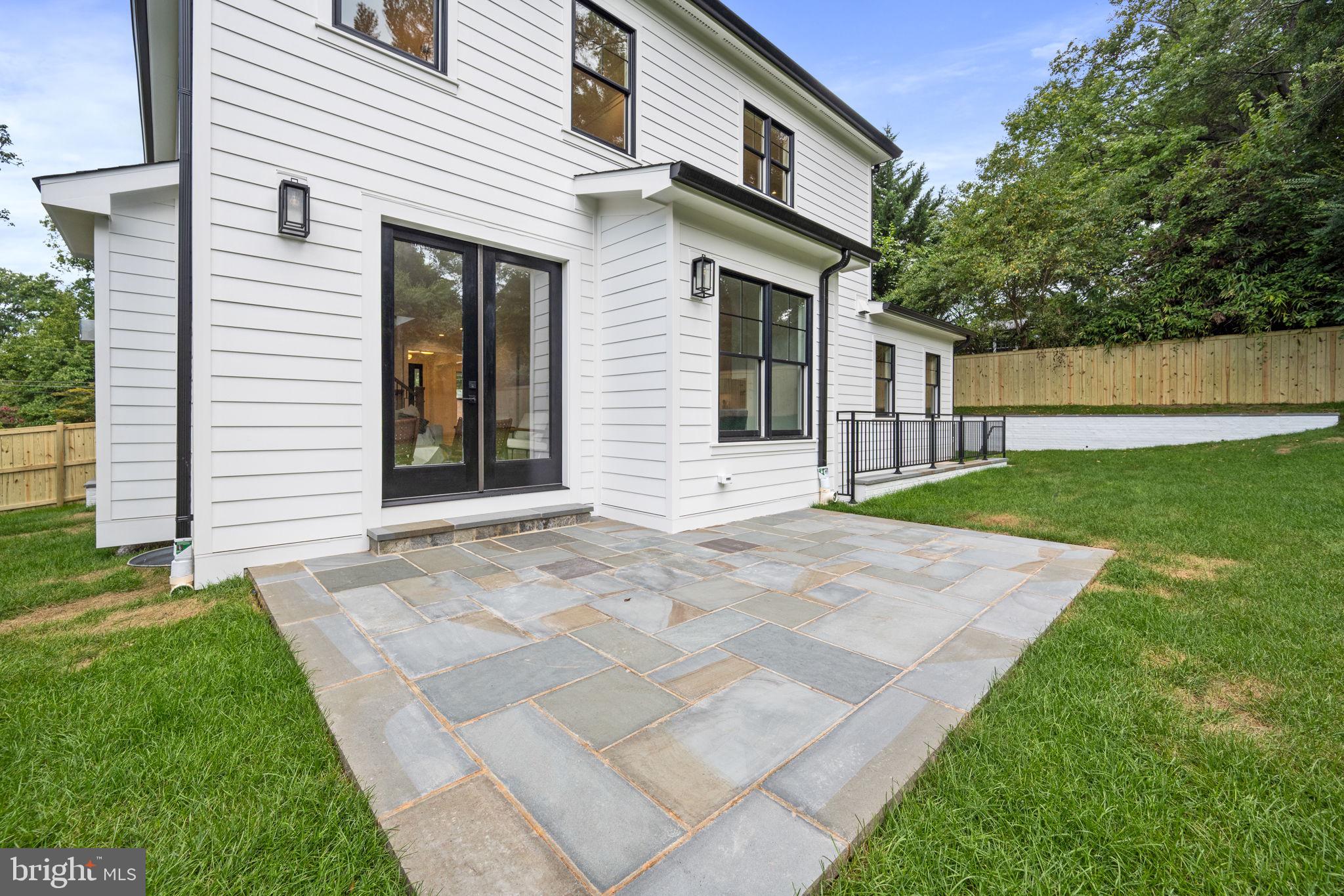 ROCK CREEK ESTATES - Residential