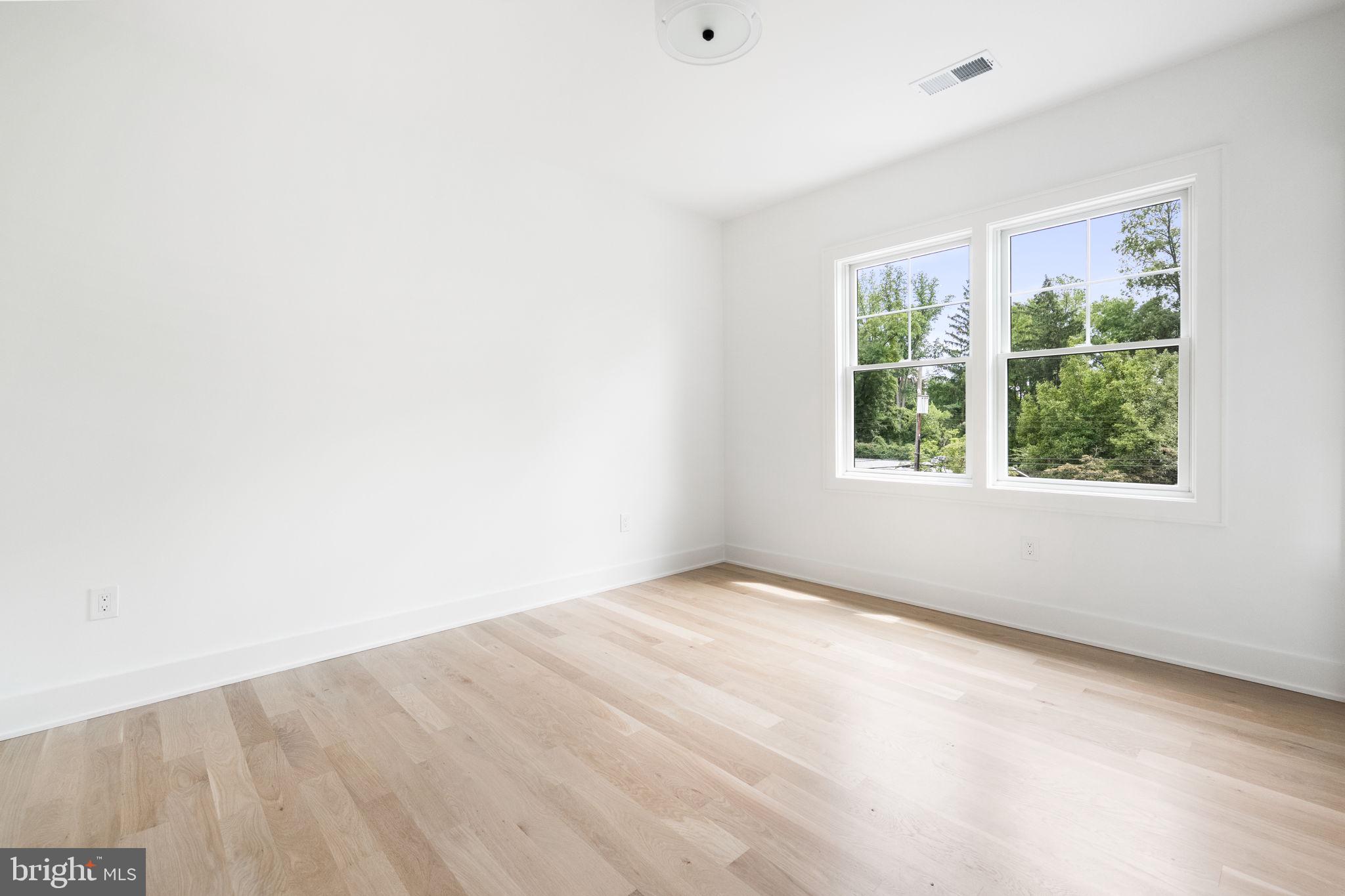 ROCK CREEK ESTATES - Residential