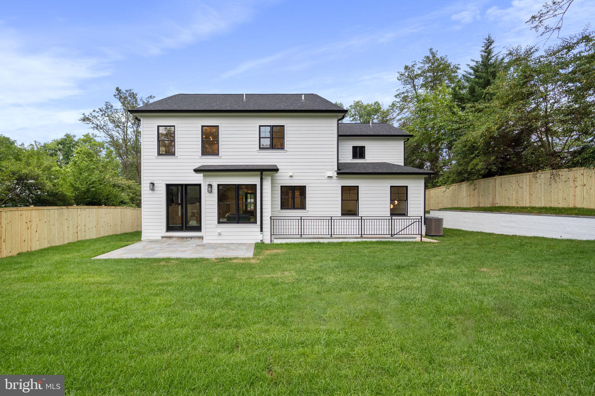 ROCK CREEK ESTATES - Residential