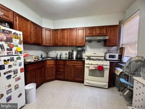 Multifamily For Sale - 3322 Wellington Street<br/> PHILADELPHIA, PA 19149
