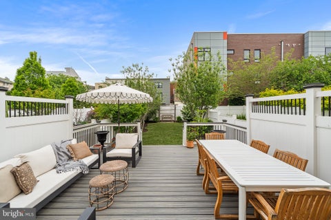 Townhouse For Sale - 517 Carpenter Street<br/> PHILADELPHIA, PA 19147