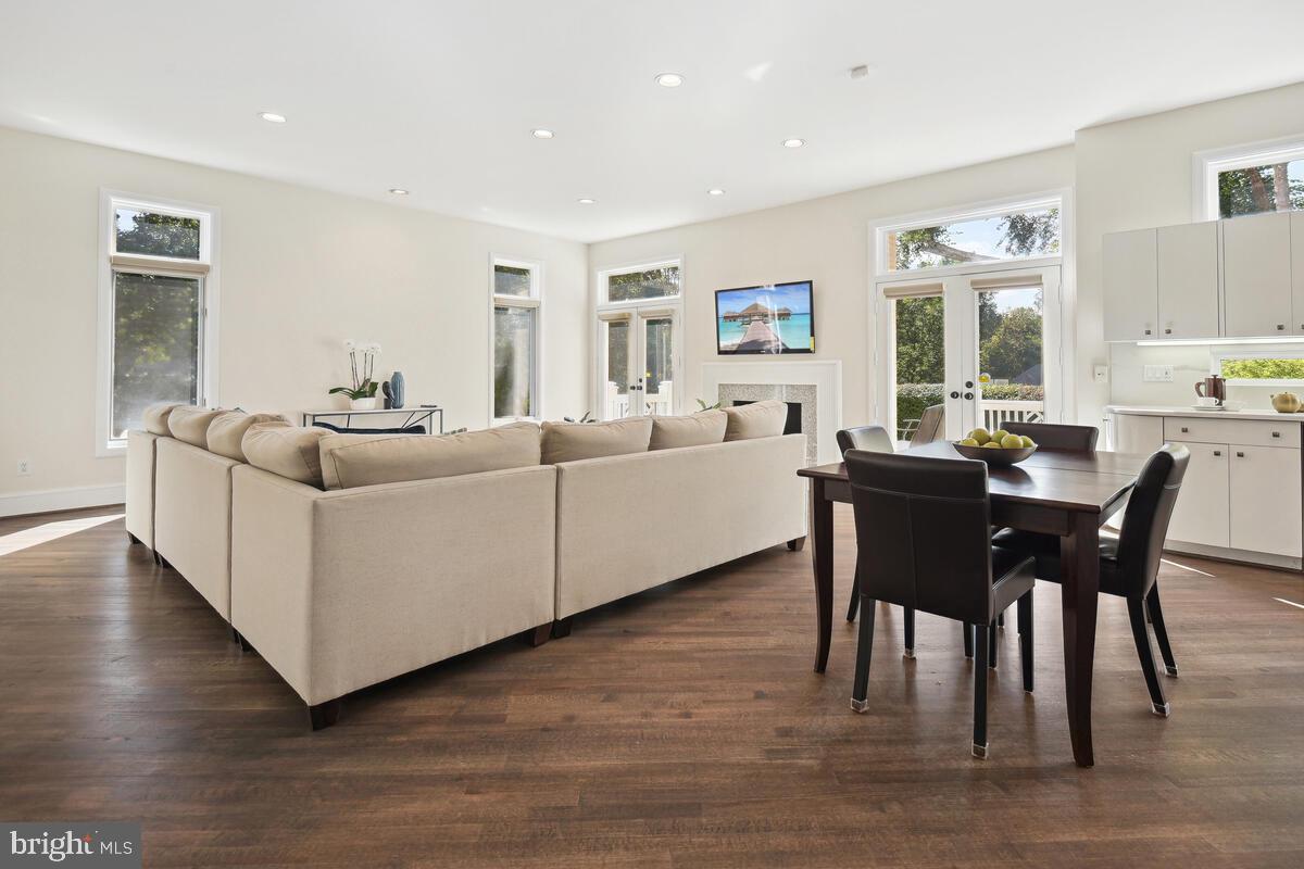 BURNING TREE VALLEY - Residential