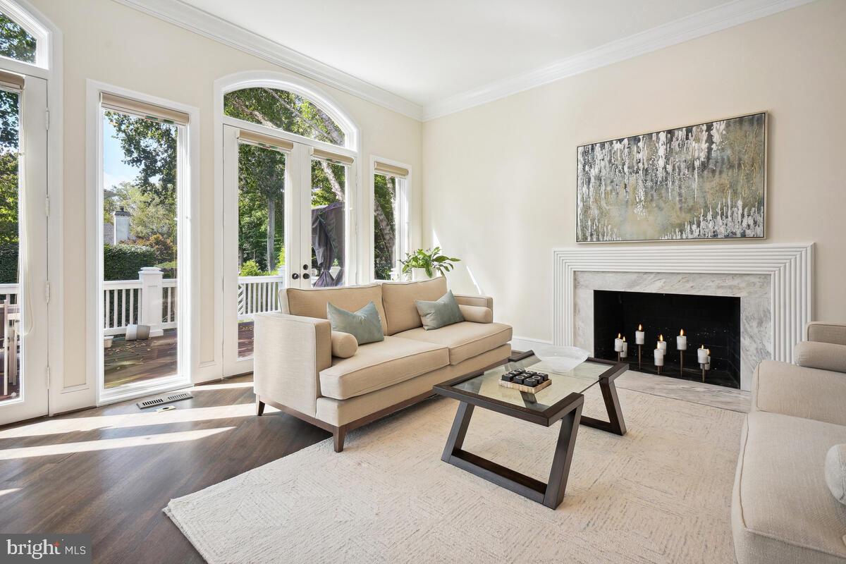 BURNING TREE VALLEY - Residential