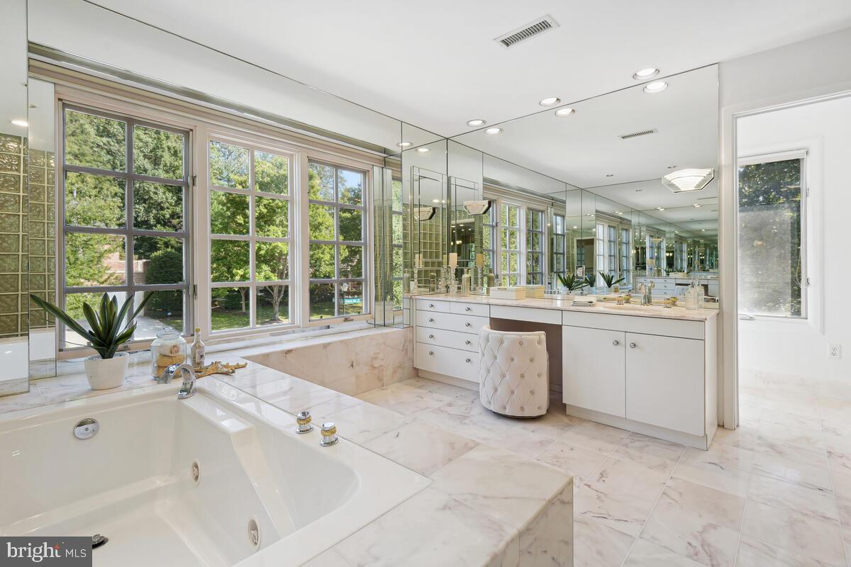 BURNING TREE VALLEY - Residential