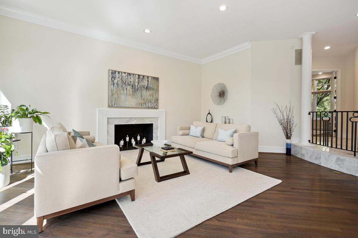 BURNING TREE VALLEY - Residential