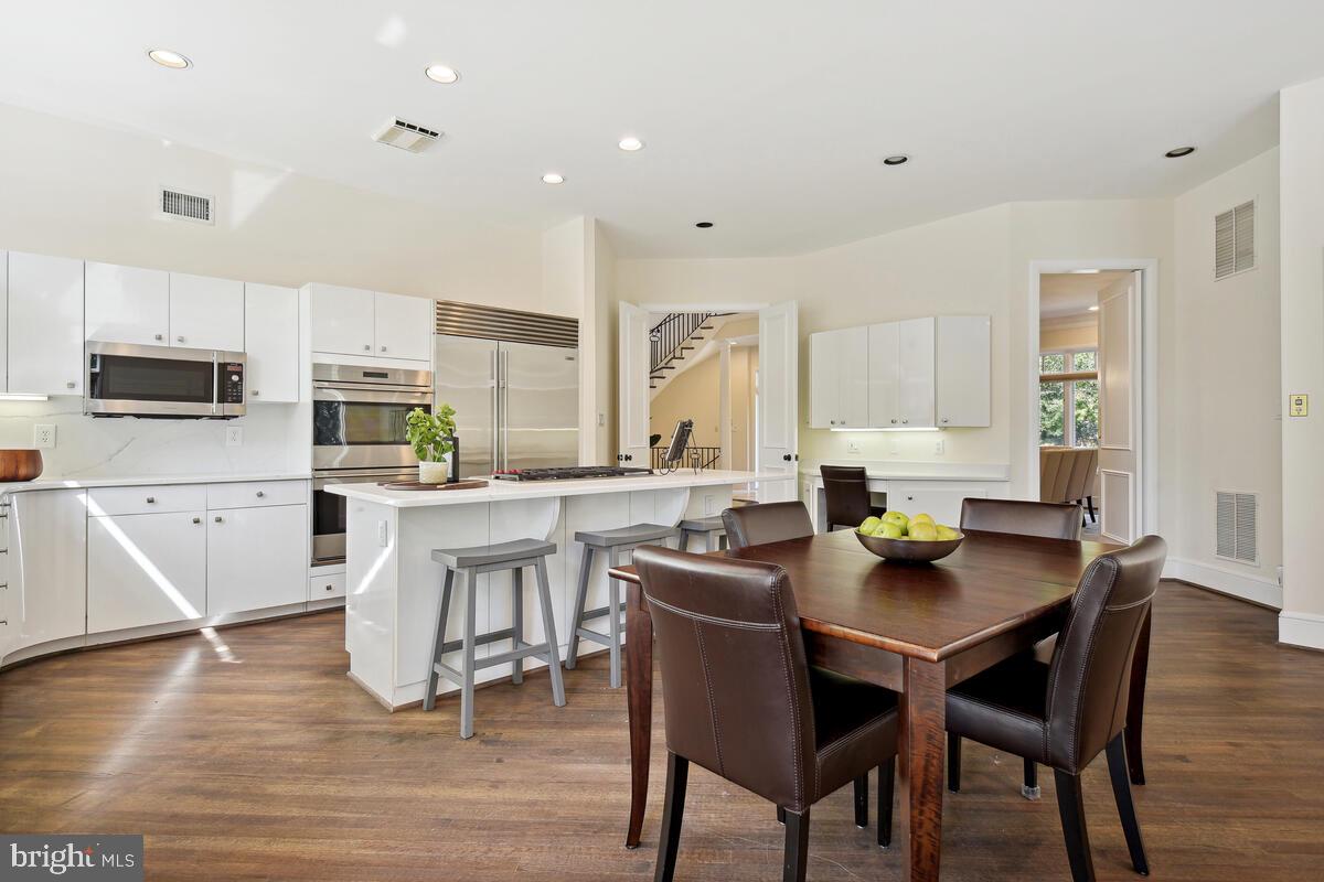 BURNING TREE VALLEY - Residential