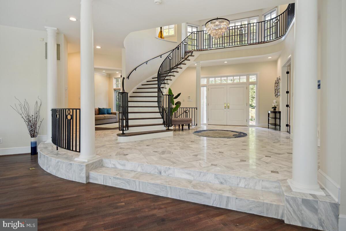 BURNING TREE VALLEY - Residential