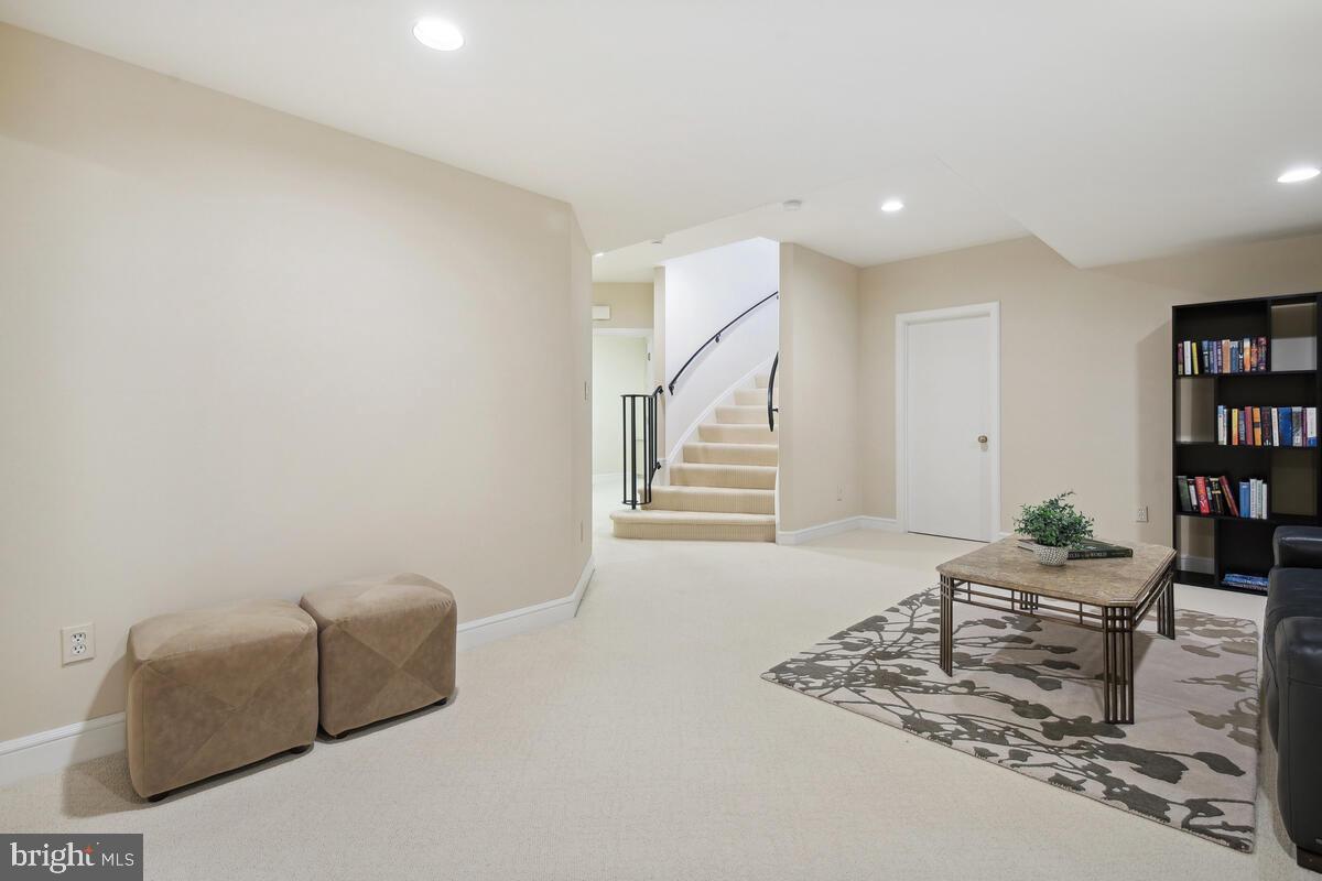 BURNING TREE VALLEY - Residential