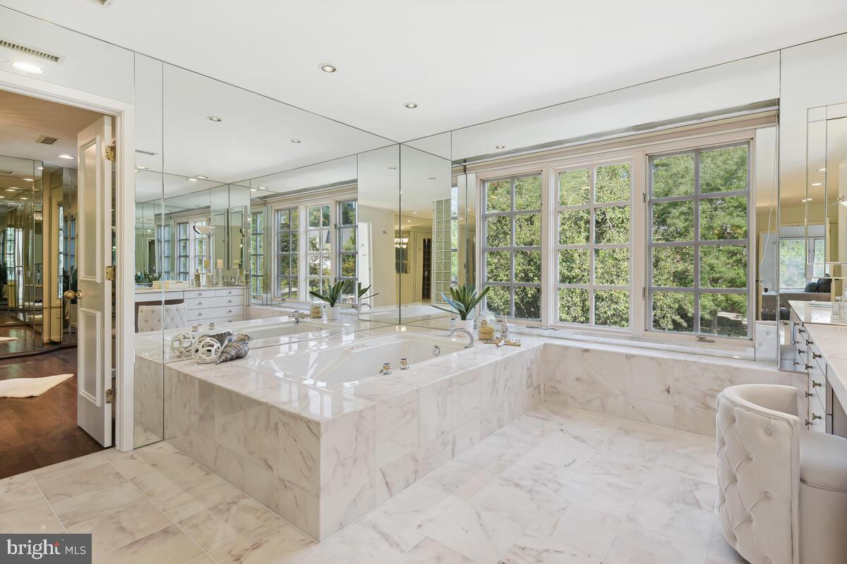 BURNING TREE VALLEY - Residential