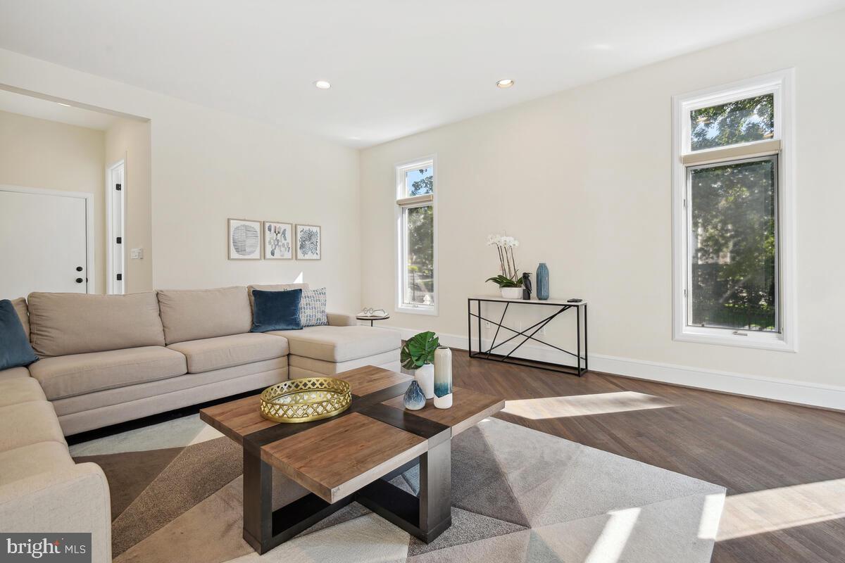 BURNING TREE VALLEY - Residential