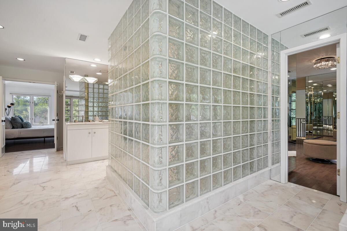 BURNING TREE VALLEY - Residential