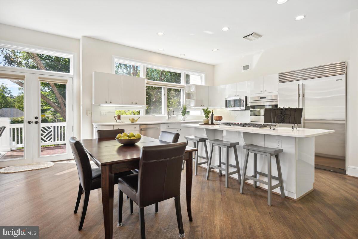 BURNING TREE VALLEY - Residential