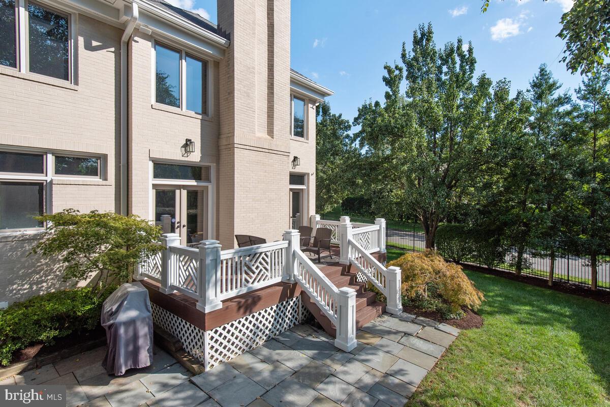 BURNING TREE VALLEY - Residential