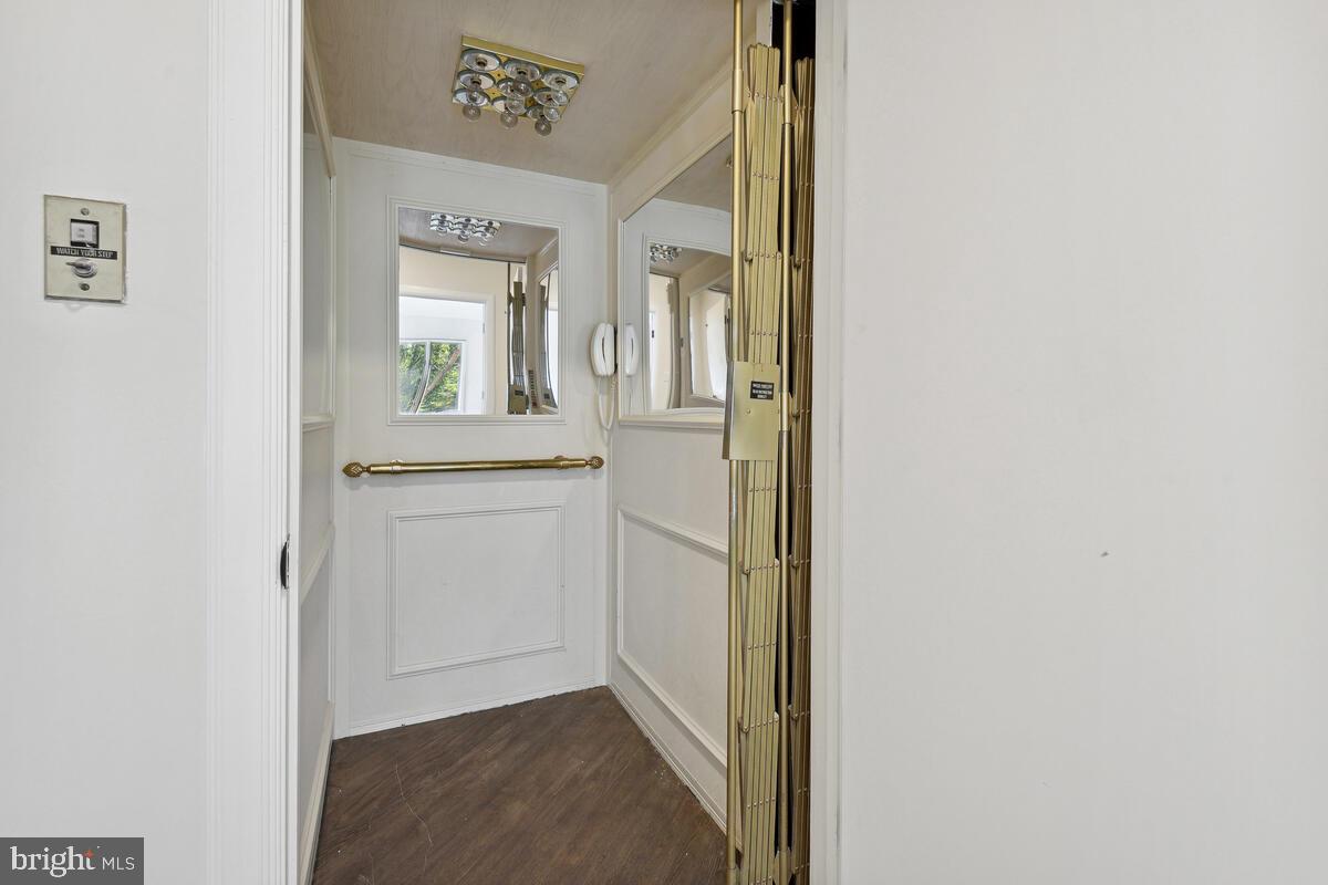 BURNING TREE VALLEY - Residential