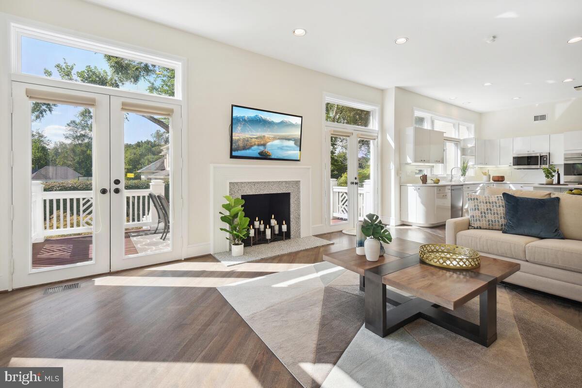 BURNING TREE VALLEY - Residential