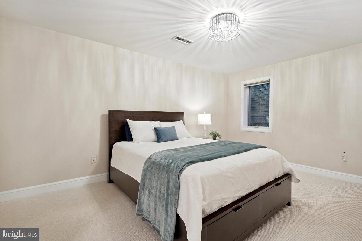 BURNING TREE VALLEY - Residential