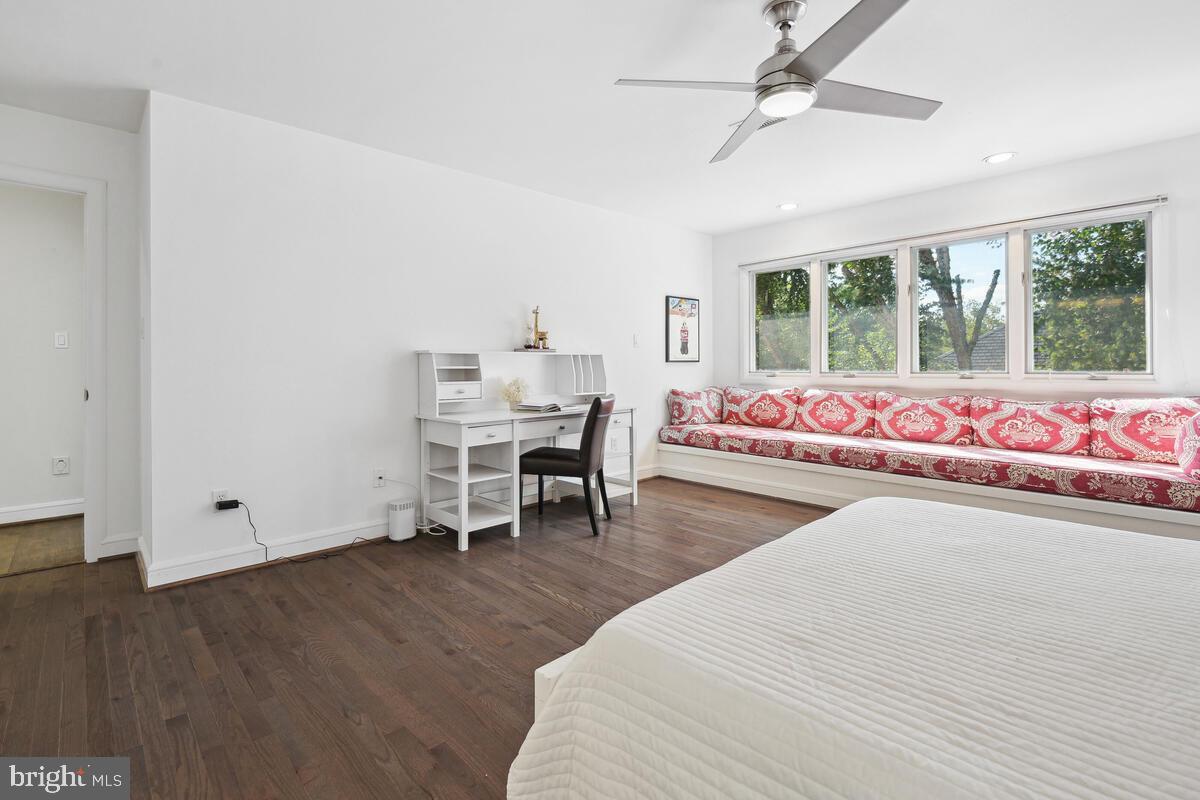 BURNING TREE VALLEY - Residential