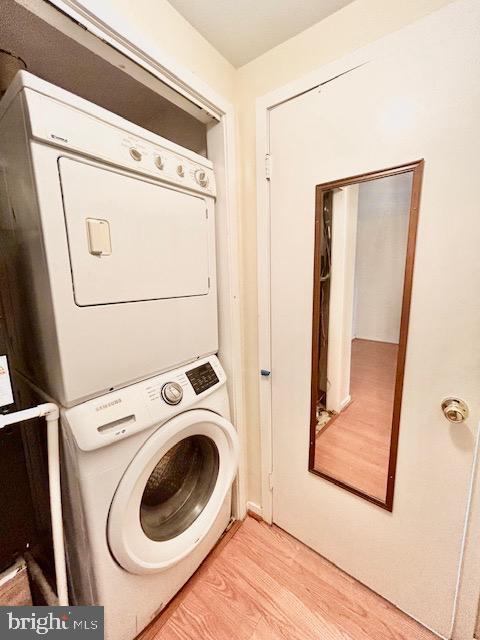 CHRISTOPHER COURT - Residential