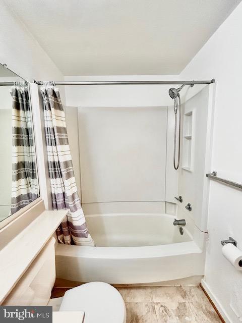 CHRISTOPHER COURT - Residential