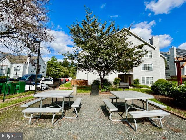 CHRISTOPHER COURT - Residential