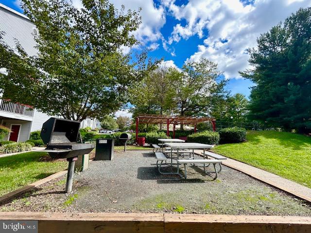 CHRISTOPHER COURT - Residential