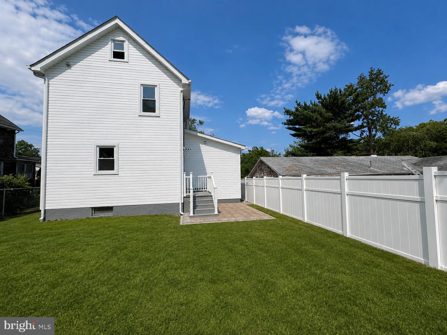12 FORD AVENUE