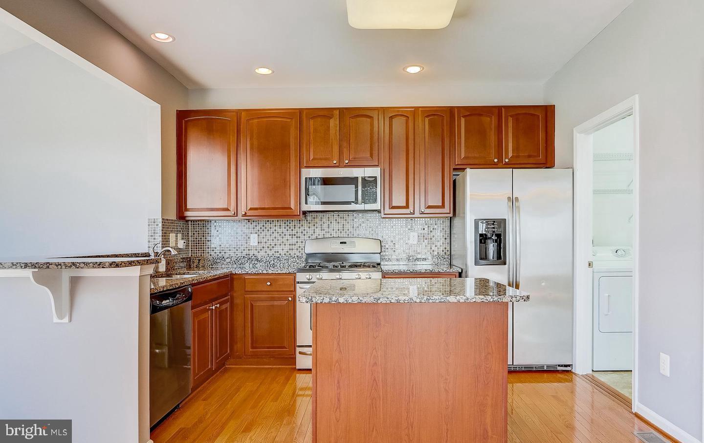 VILLAGES OF DORCHESTER - Residential Lease