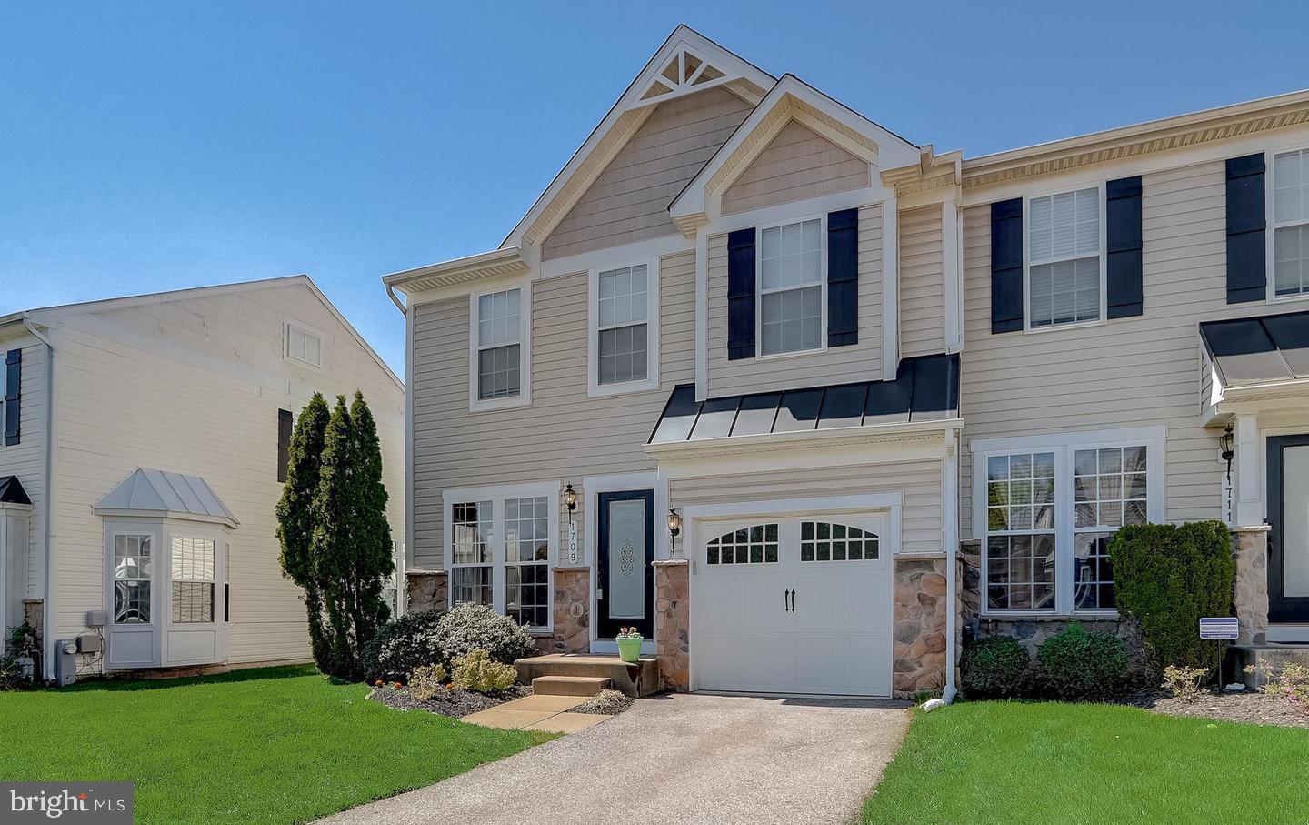 VILLAGES OF DORCHESTER - Residential Lease