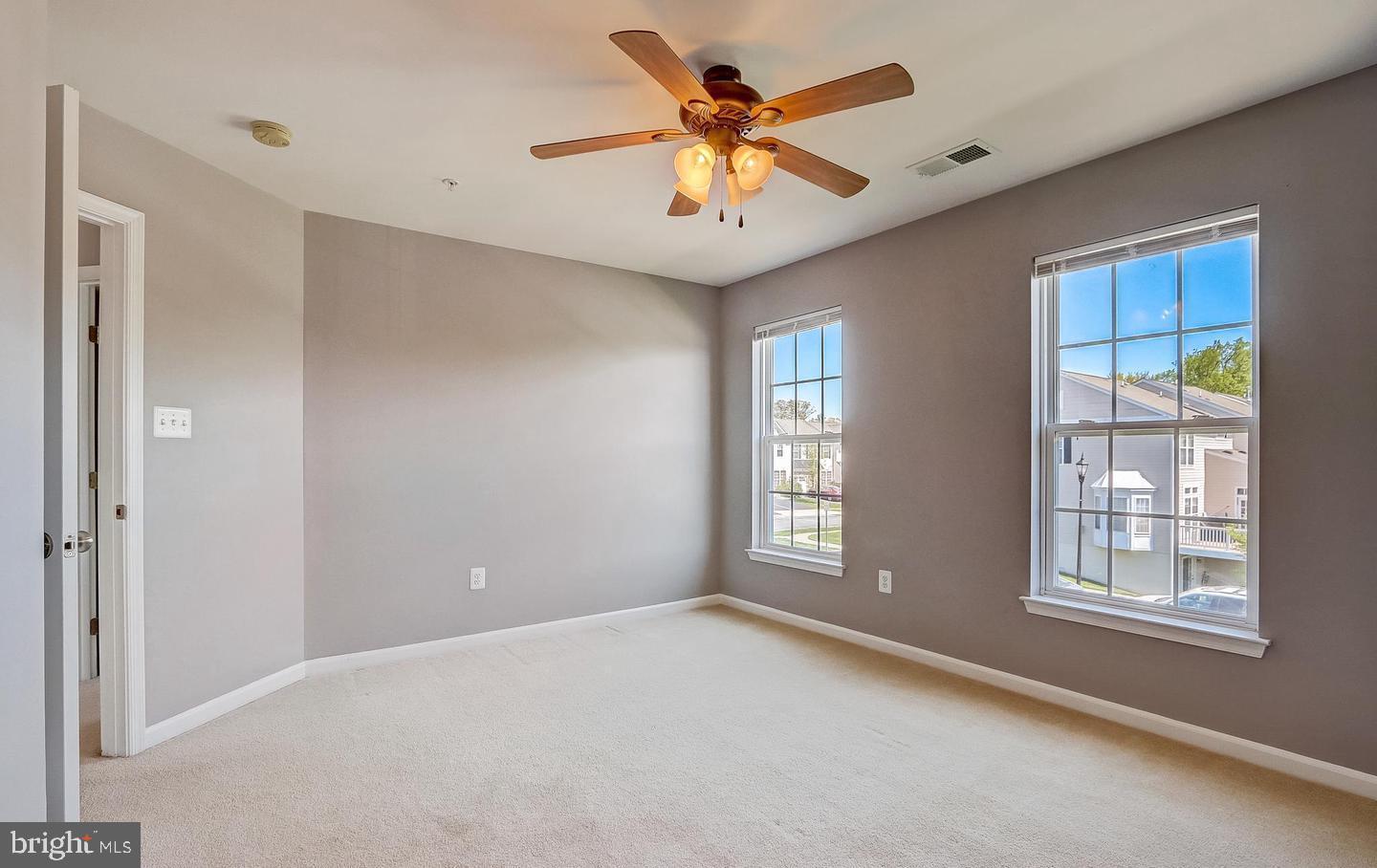 VILLAGES OF DORCHESTER - Residential Lease