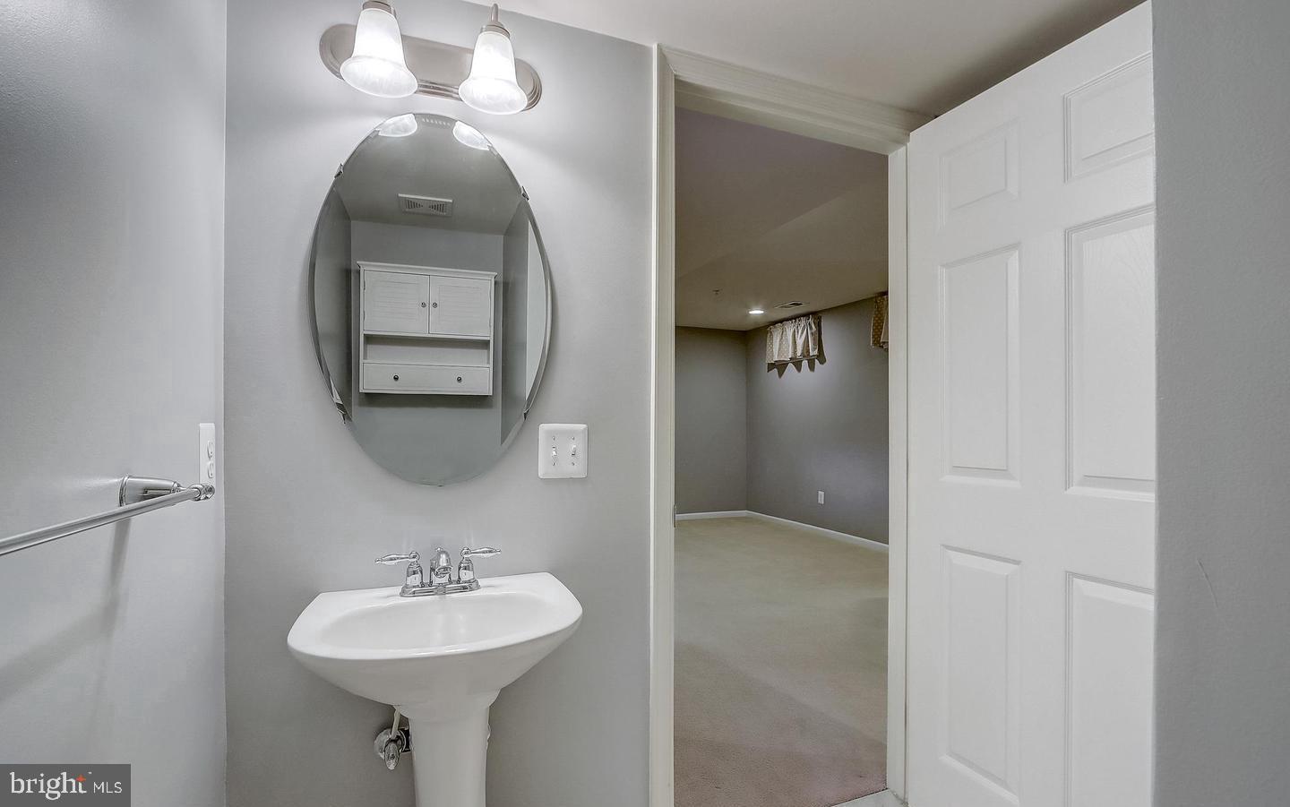 VILLAGES OF DORCHESTER - Residential Lease