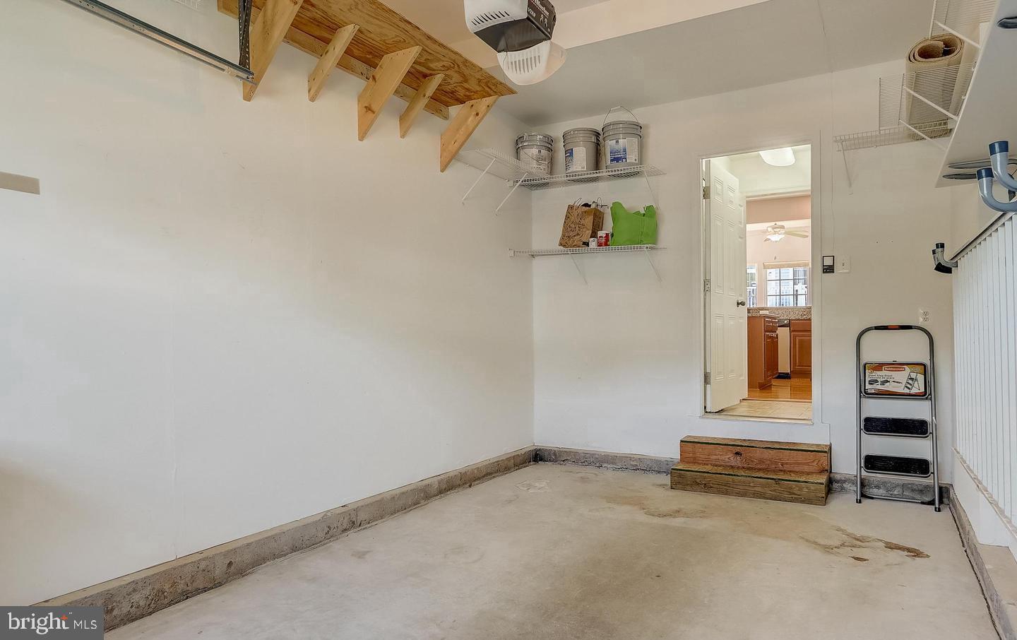 VILLAGES OF DORCHESTER - Residential Lease